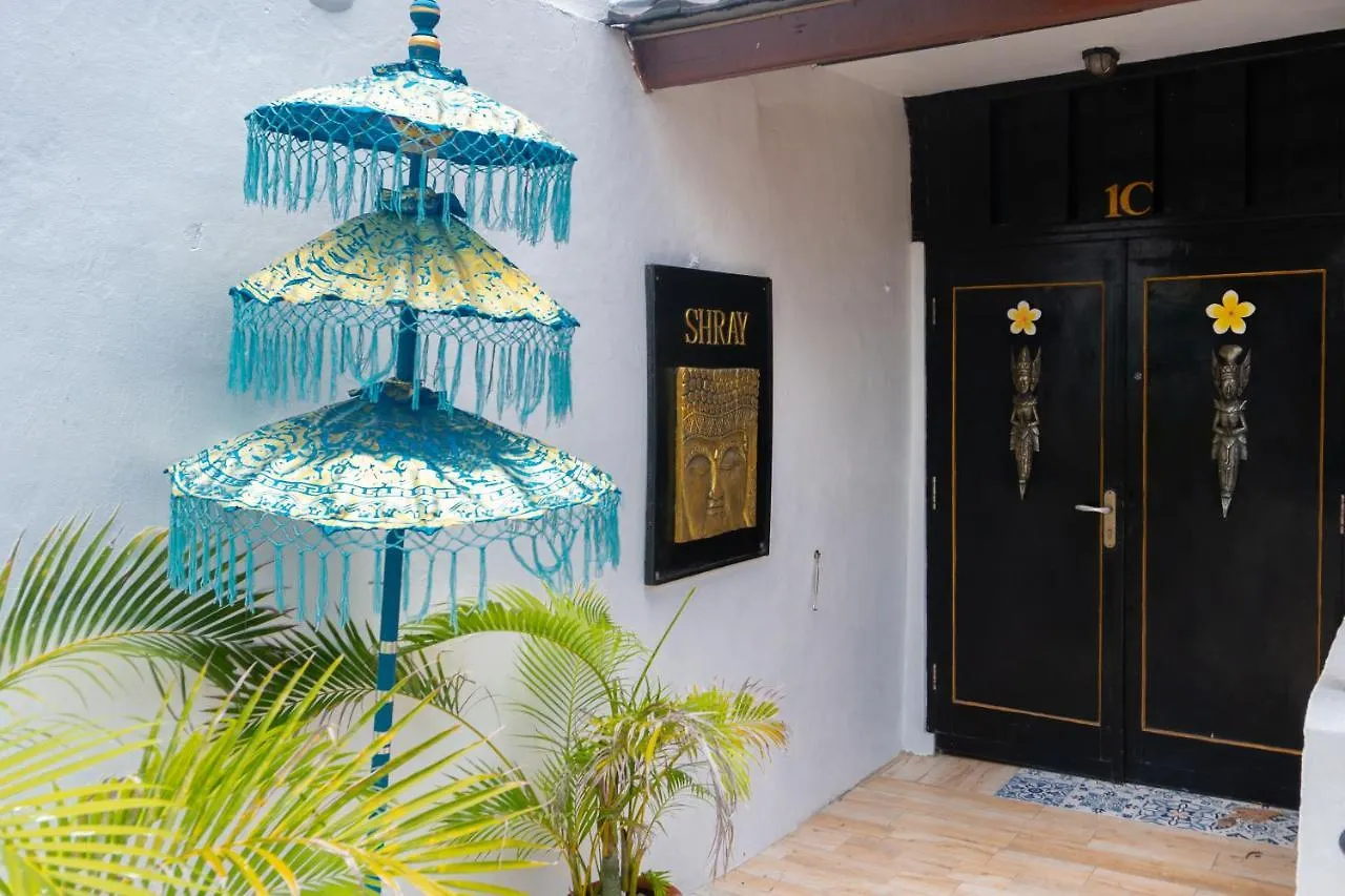 Shray Villa. Legian 别墅 勒吉安